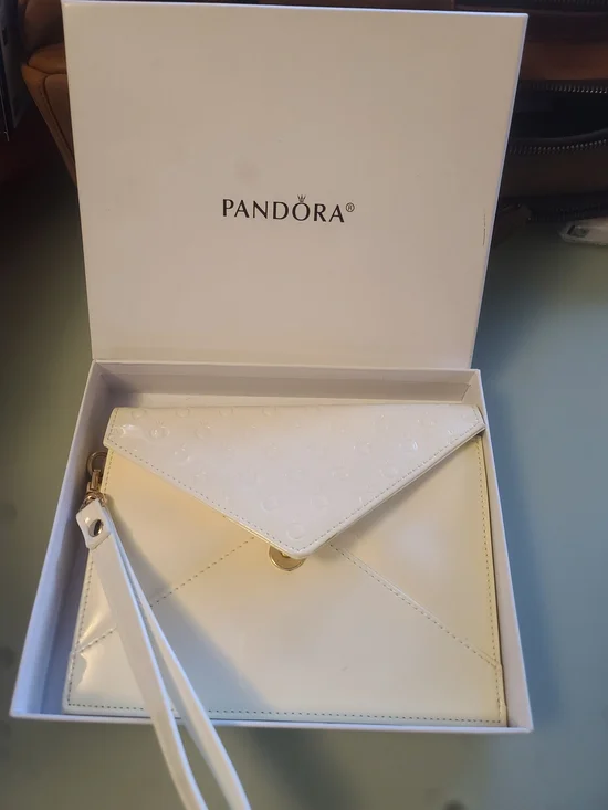 Pandora White Patent Envelope Wristlet Clutch with Gold Hardware - Picture 1 of 6